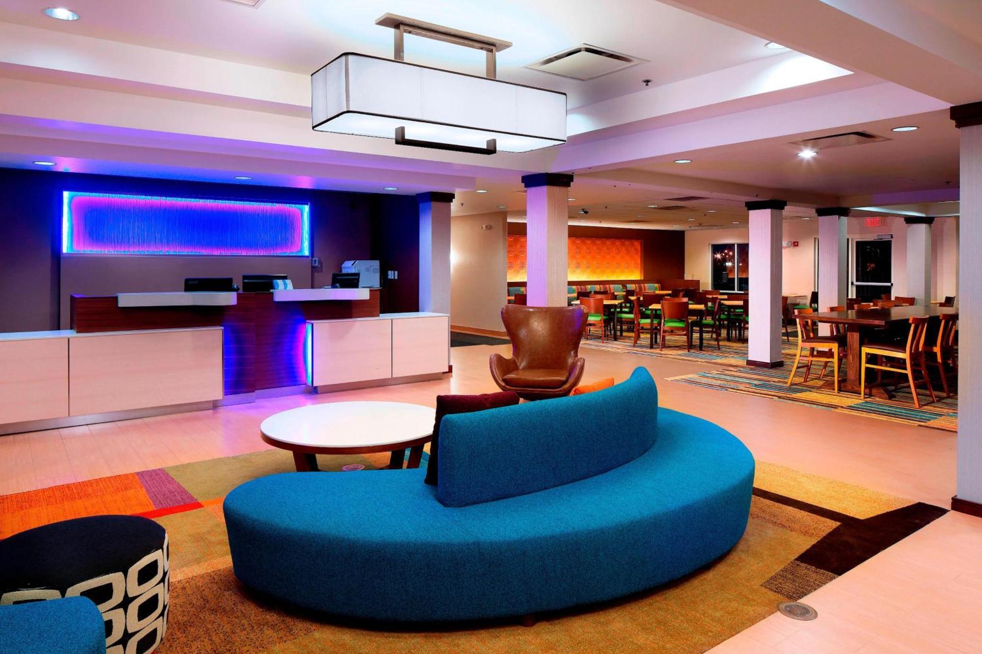 Fairfield Inn & Suites By Marriott Newark Liberty International Airport Exterior photo